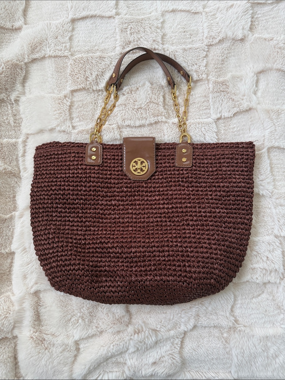 Tory Burch Chain-Link Patent Trim Raffia Tote Bag Brown